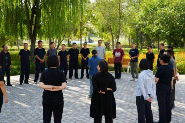 以爱为名，赴一场心灵之约  ——“我爱你”引领下的新湖监狱民警心理疏导活动